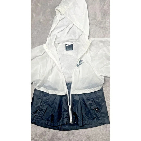 Girls Nike Windrunner Half ZIp Short Sleeve Hoodie Jacket M White Black - Picture 9 of 13